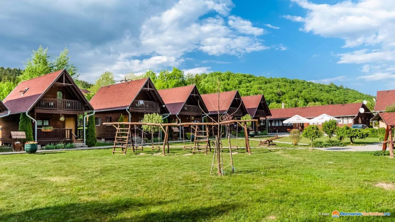 Irgo Villa Извоаре Екстериор снимка